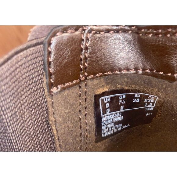 Clarks Boots Womens Size 7.5 Maypearl Daisy Ankle Artisan Suede Brown Heeled - Picture 6 of 8